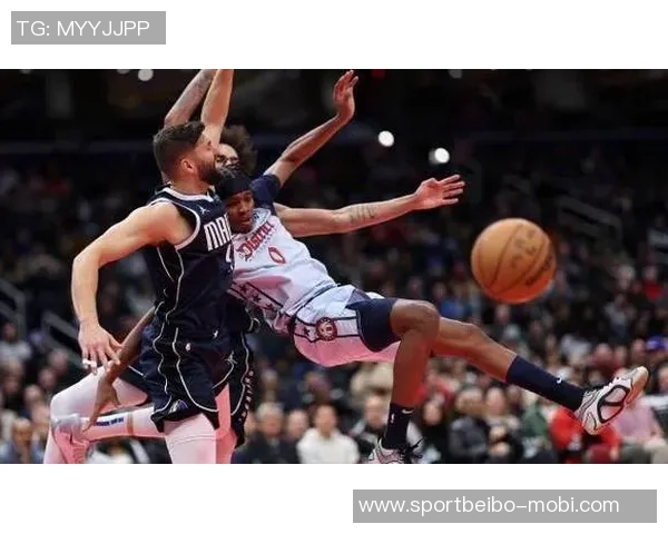 里德替补表现平平15投6中贡献15分7篮板1盖帽三分球命中率不佳