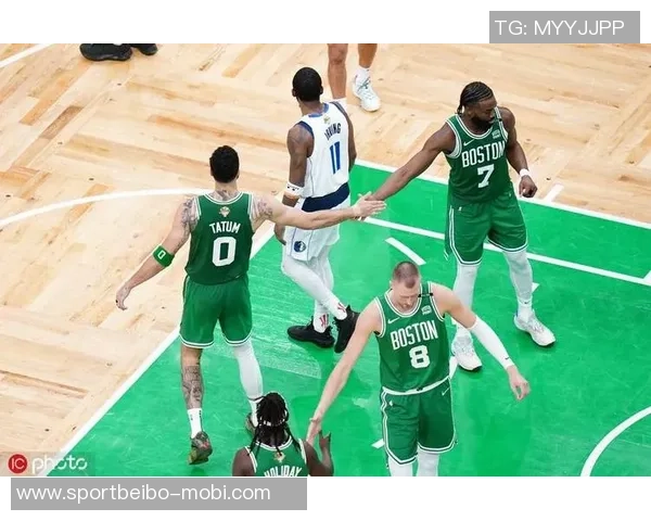 生涯年杰伦布朗21场达成赛季600分100板100助创队史最快纪录 生涯年杰伦布朗21场达成赛季600分100板100助创队史最快纪录