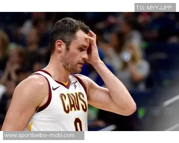 阿德耶米怒摔水瓶引发争议科瓦奇对球员态度感到失望 阿德耶米怒摔水瓶引发争议科瓦奇对球员态度感到失望